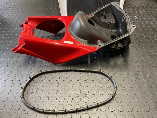 Air Box - Ducati 748,916.996 0