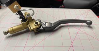 Complete Clutch Master Cylinder, Reservoir and adjustable lever - 916, 748, 996