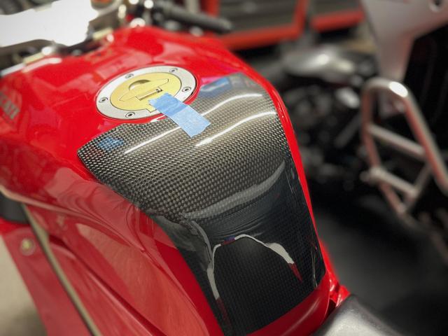 916 748 996 New Carbon Fibre Tank Protector 0