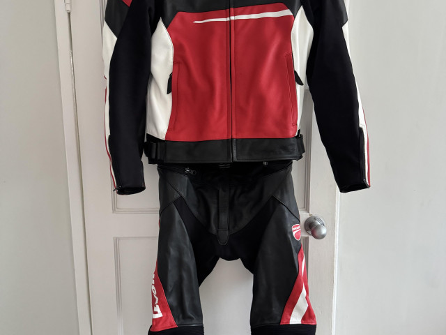 Ducati Speed Evo C1 2 piece Leathers 0