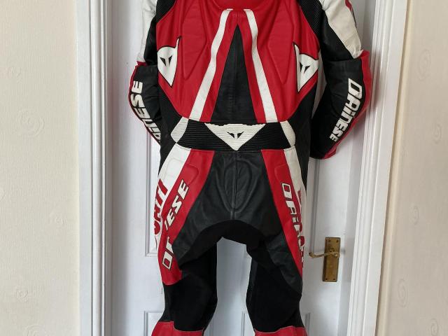 Dainese Ducati One Piece Leathers Size EU54 (UK Large) 1