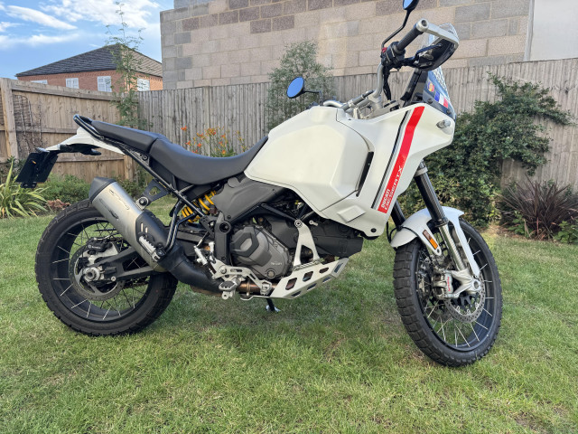 Ducati DesertX 937 cc 5