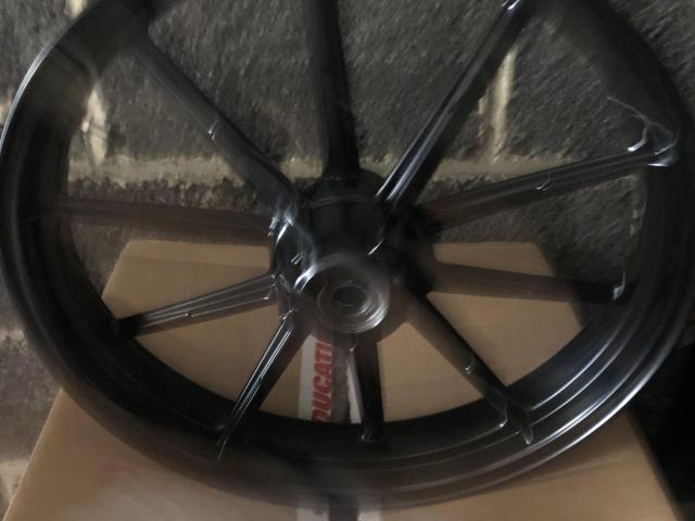 Scrambler Icon Dark wheels 1