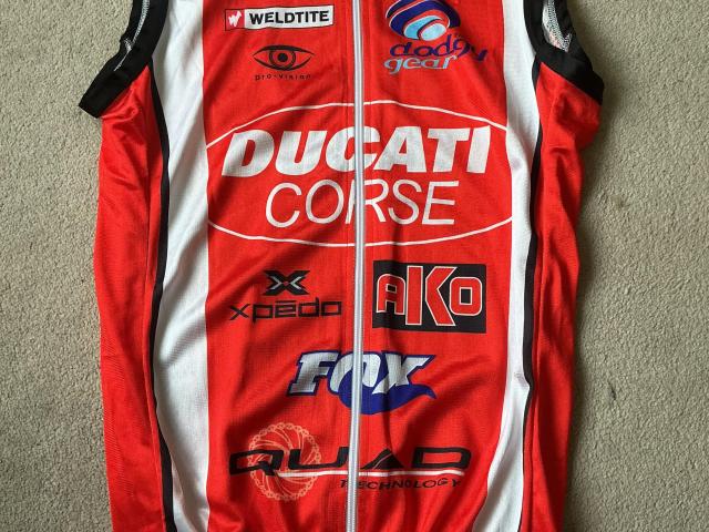 Ducati Corse cycling gilet size 3 (Men’s Large) 1
