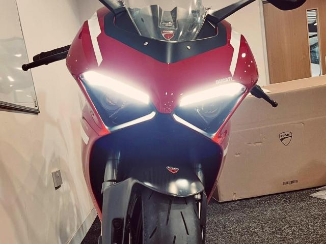 DUCATI PANIGALE V4 MY19 13