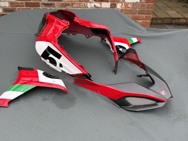 Multistrada V4s panels 2