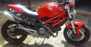 Ducati Monster 696