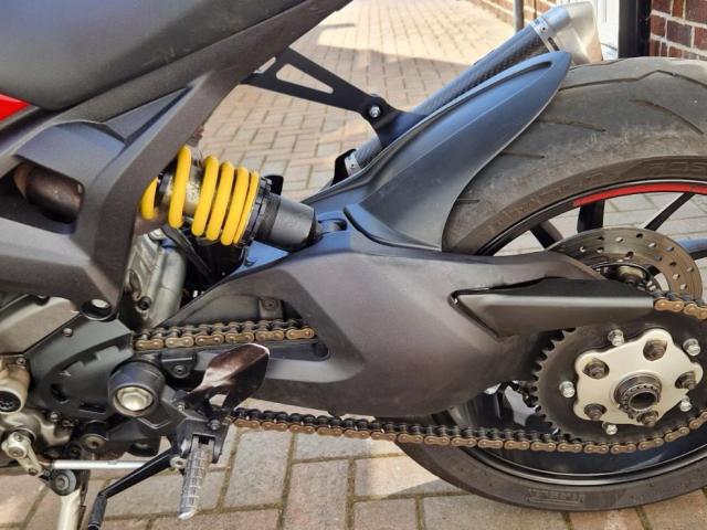 Ducati Monster 1100 Evo 6