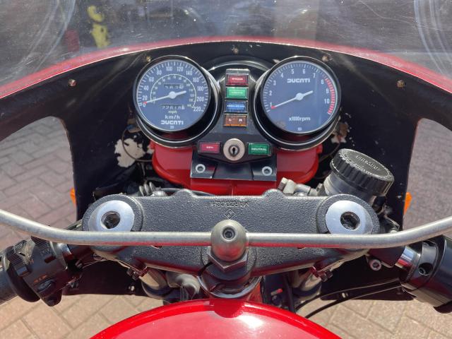 Ducati Mike hailwood Replica 7