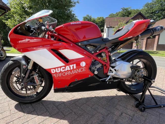 Ducati 1098 2