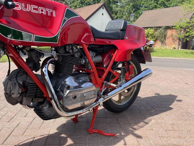 Ducati Mike hailwood Replica 4