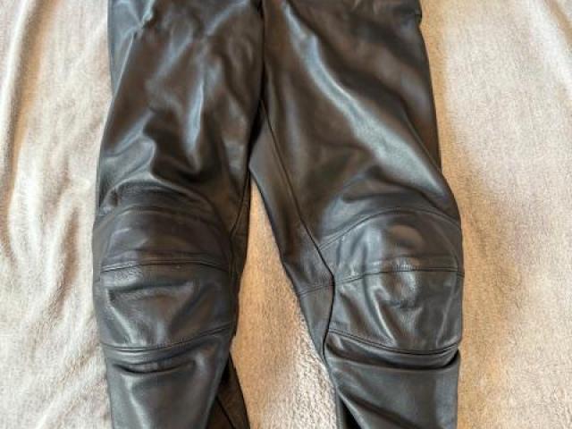 Ladies motorbike clothing 3