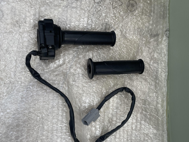 Ducati Supersport twist grip assembly 0 Ducati Supersport twist grip assembly 0