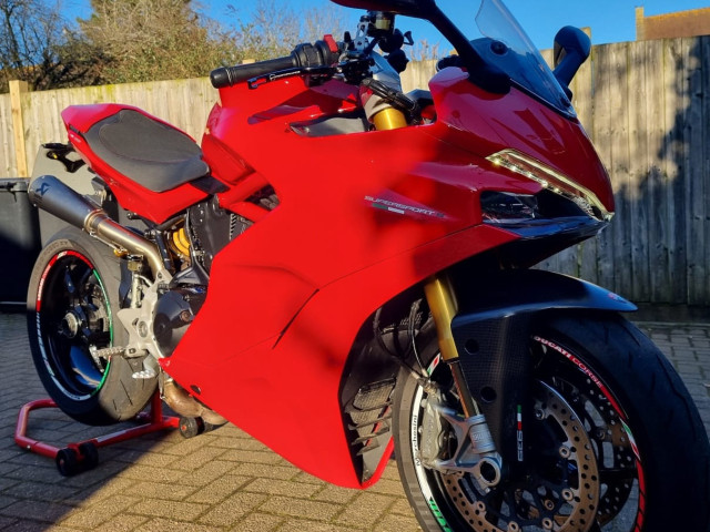 Ducati Supersport S 937 Sports - £3500 worth of extras 6