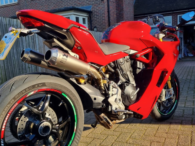 Ducati Supersport S 937 Sports - £3500 worth of extras 5