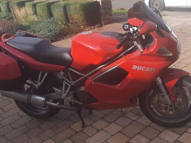 Ducati ST4 1
