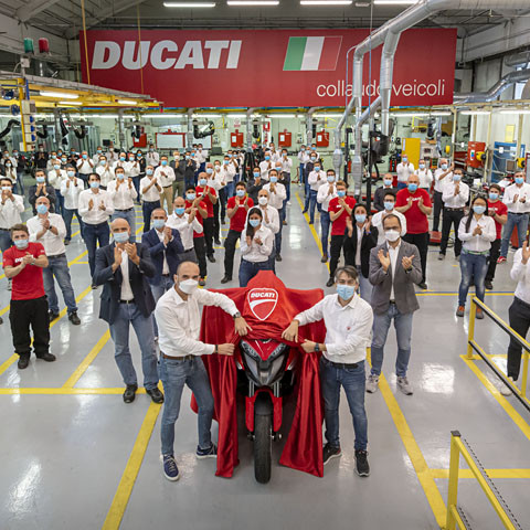 Ducati announces the entry into production of the world's first motorcycle equipped with front and rear radar technology: the new Multistrada V4