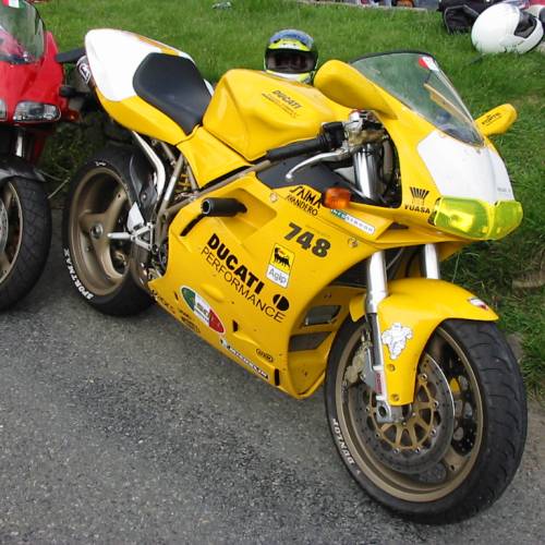 748 Yellow